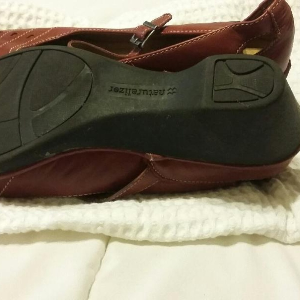 Shoes - Picture 7 of 7